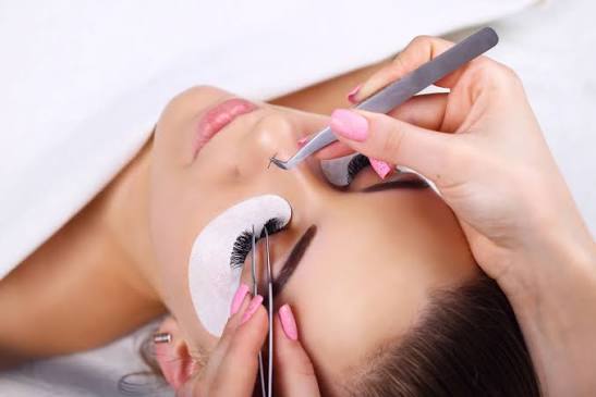 Certificate Course in Eyelash Extensions