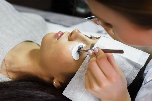 Train Yourself To Offer Luscious Eyelashes